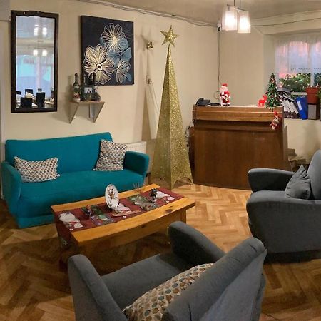 Hostal Hellen Пуерто Наталес Екстериор снимка