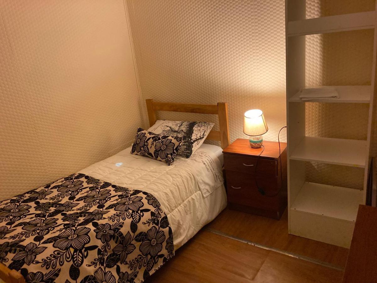 Hostal Hellen Пуерто Наталес Екстериор снимка